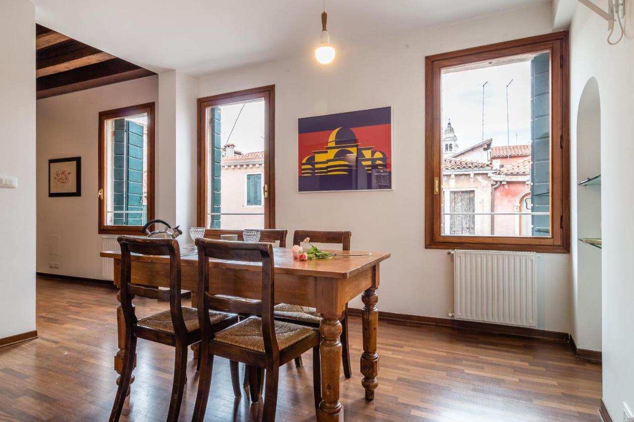 Appartement Spirito Santo Canal View Venetië